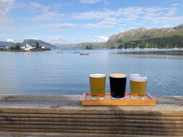 Tigh Mairi At Mary'S Thatched Cottages Elgol Luaran gambar