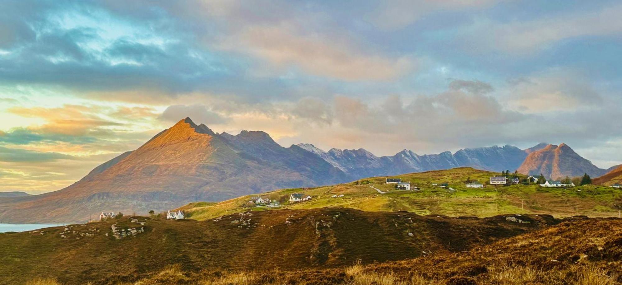 Tigh Mairi At Mary'S Thatched Cottages Elgol Luaran gambar